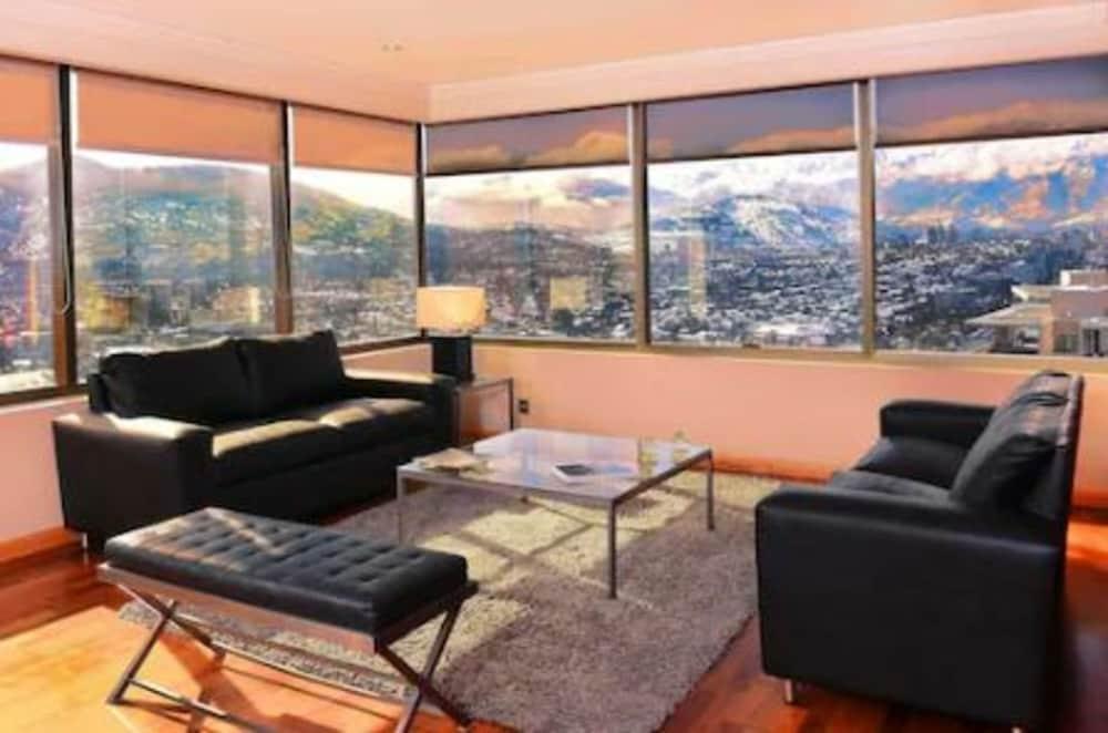 Boulevard Ferrat 4* Santiago de Chile